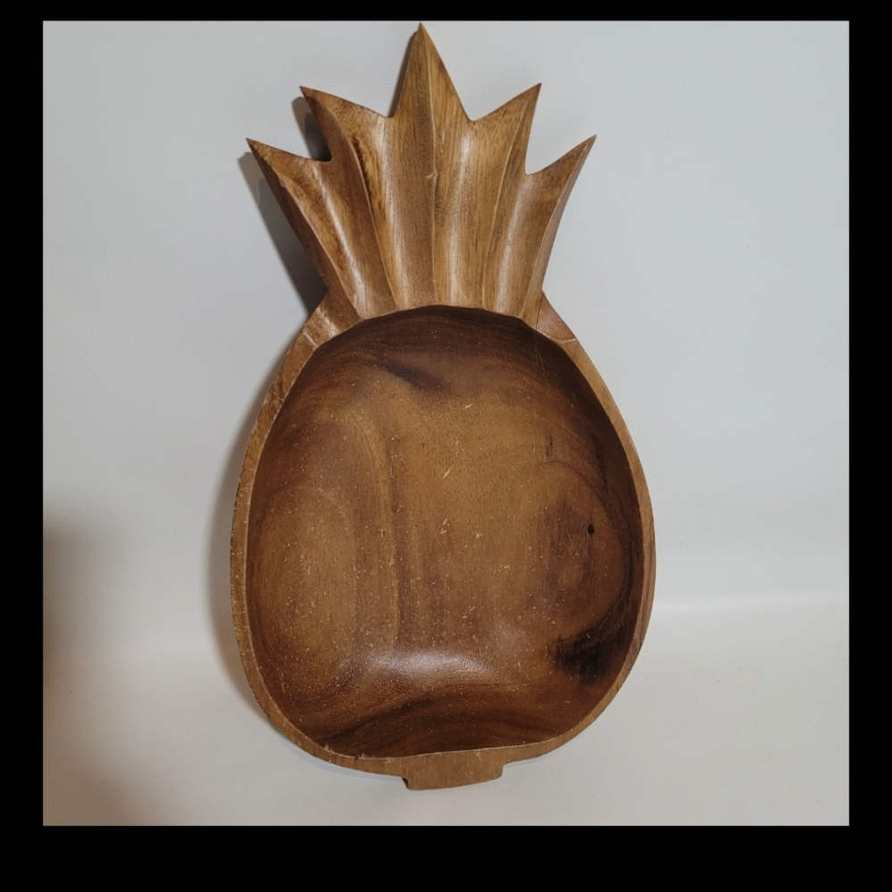 Wooded pineapple bowl 14"Hx8"W